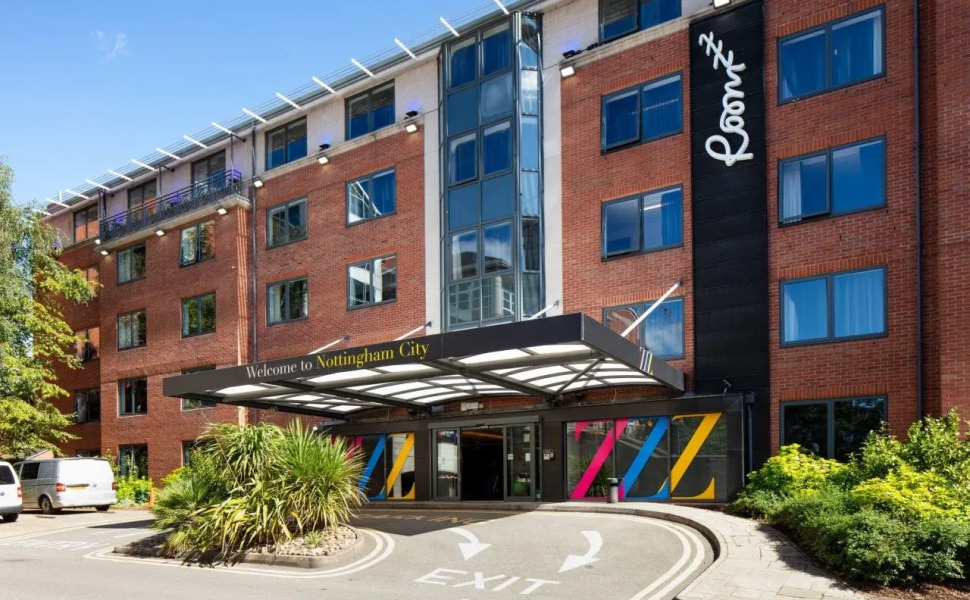 Апарт-отель Roomzzz Nottingham City
