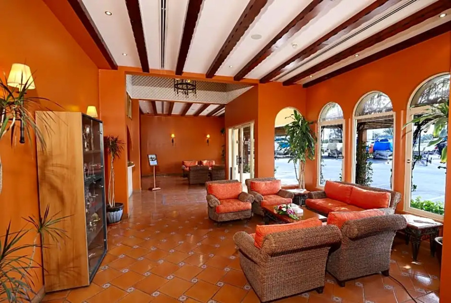 Al Bander Hotel & Resort