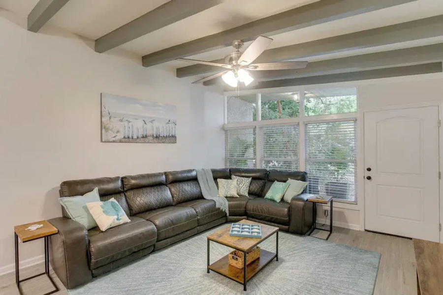 Bright Jekyll Island Home w/ Deck < 1 Mi to Beach