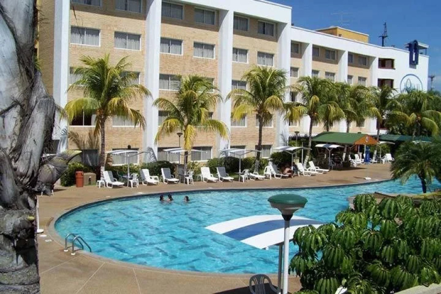 Aqua Vi Marina Hotel & Suites