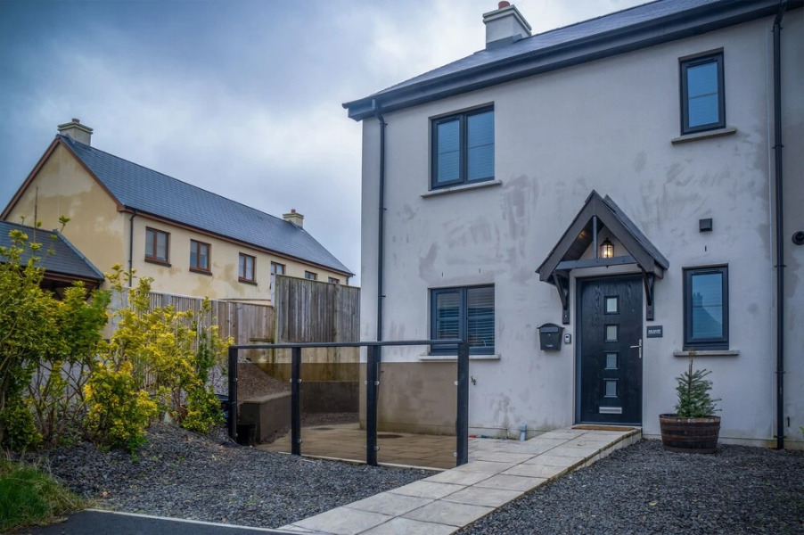 Am Nawr - 3 Bedroom - Pentlepoir