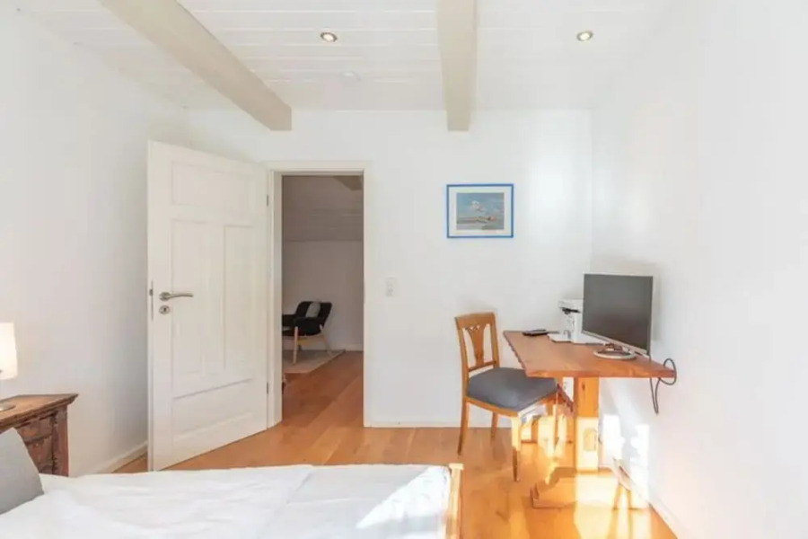 Historisches Reetdachhaus in Ruhiger Lage