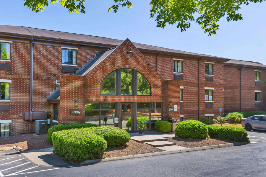 Suburban Studios Cary – RDU Airport