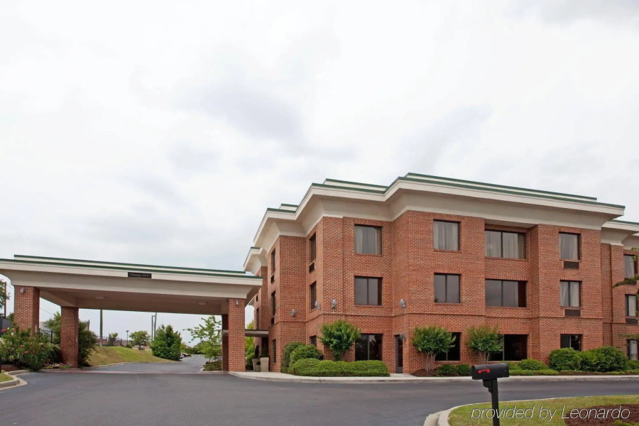 Holiday Inn Express & Suites Columbia-I-20 @ Clemson Rd by IHG