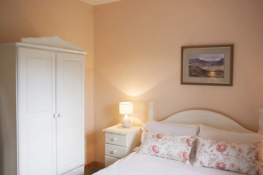 Inviting 4-bed House in Strokestown