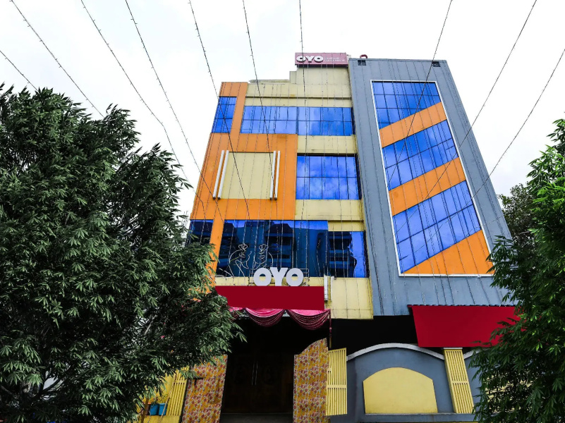 OYO 13425 Sindhura Guest House