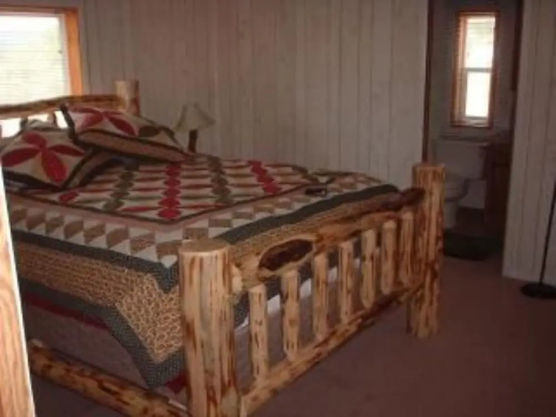 Mountain View Meadow Cottage, cozy get-a-way in beautiful Montana.