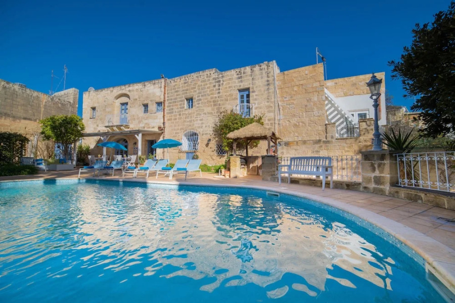 Village Knights Accommodation