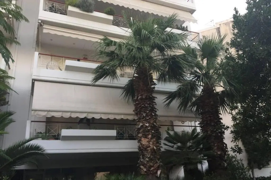 Two Bedroom Apartment Near Alimos Marina !