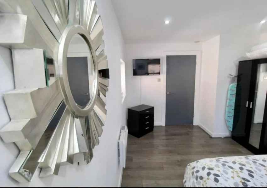 Campbell Square Apartment 3