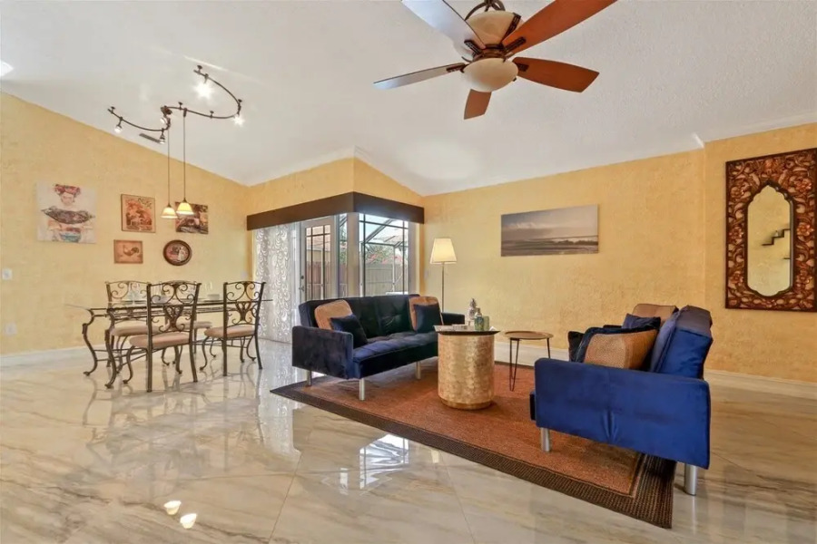 Golden Tropics 30 Minutes From Superbowl 2020 Pool Fenced Backyard