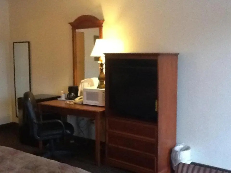 Travelodge by Wyndham Petersburg