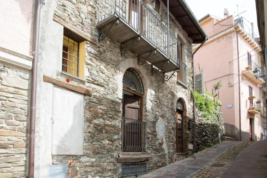 House With 2 Bedrooms in Seui, With Wonderful City View, Balcony and Wifi