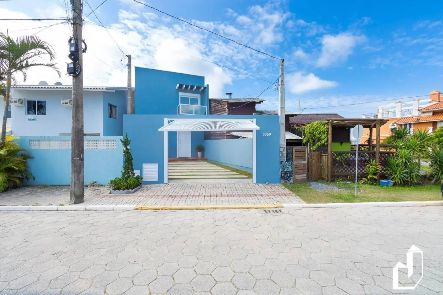 A tranquilidade que você busca em frente ao mar com 02 suítes