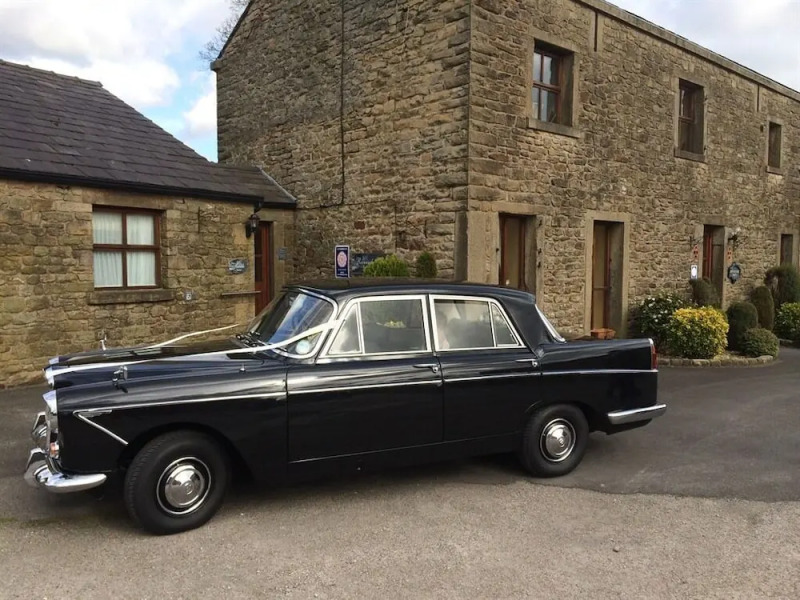 Riverside Barn Guest House