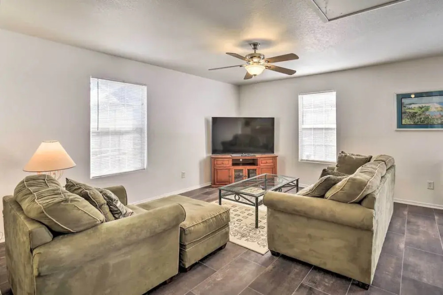 Home w/ Yard: 1 Mi to Indian Rocks Beach & Golf