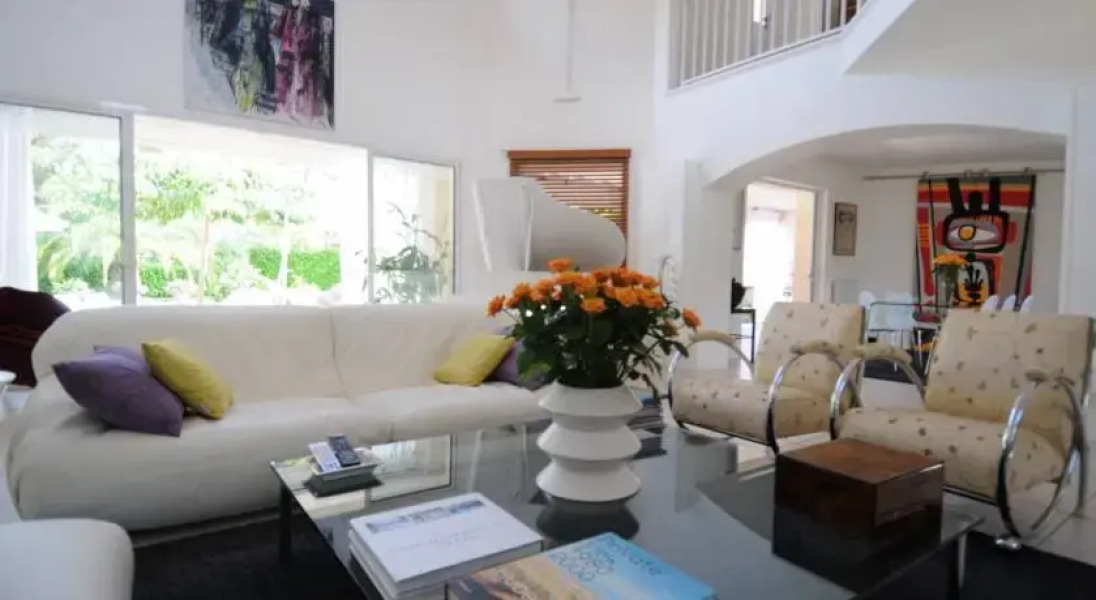 Design and Luxe Mougin Summer Villa