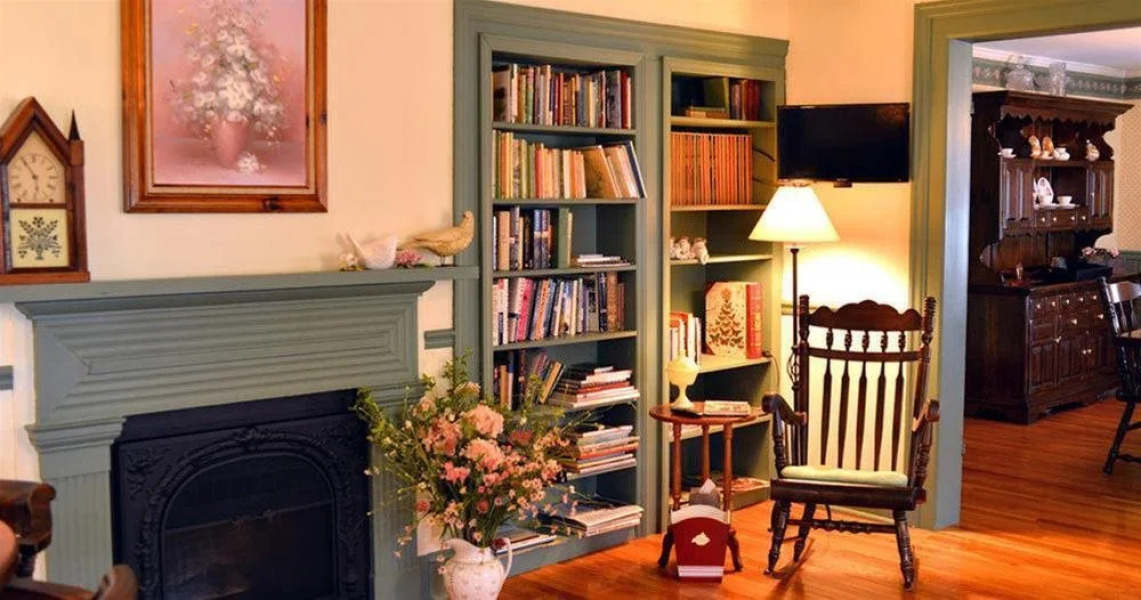 Blushing Rose Inn Bed & Breakfast