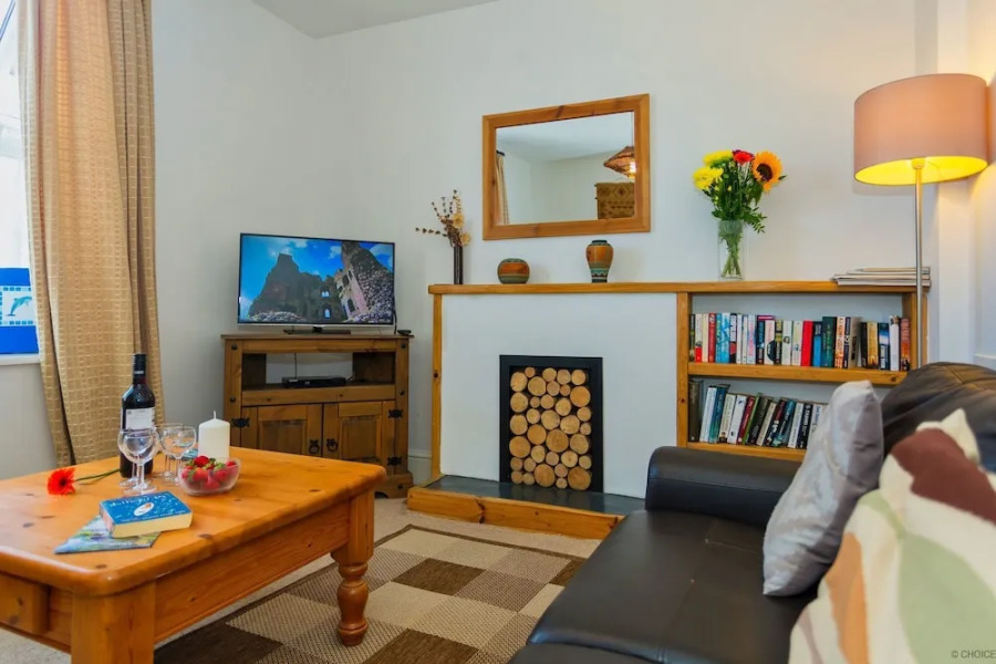 Braunton Blue Dolphin Cottage 3 Bedrooms