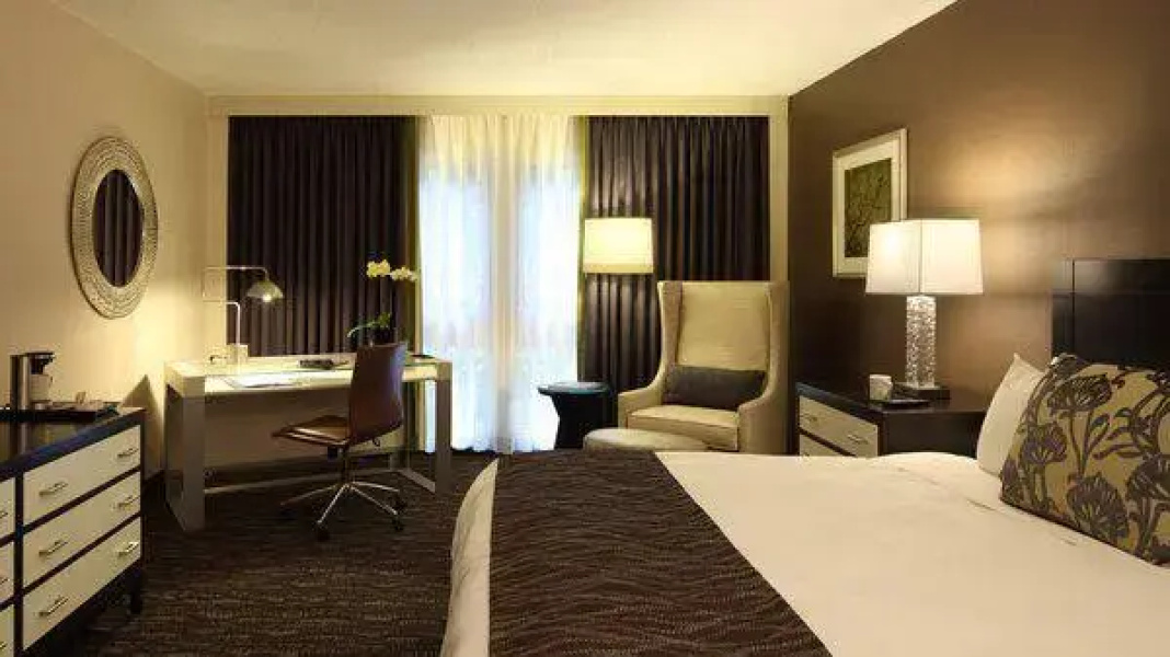 Radisson Hotel At Cross Keys, Baltimore