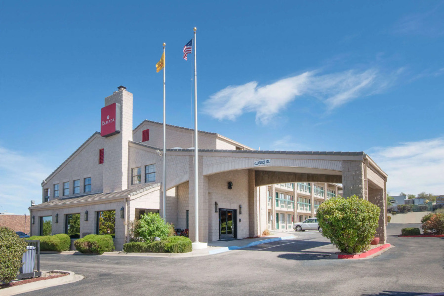 Baymont Inn & Suites - Roanoke Rapids