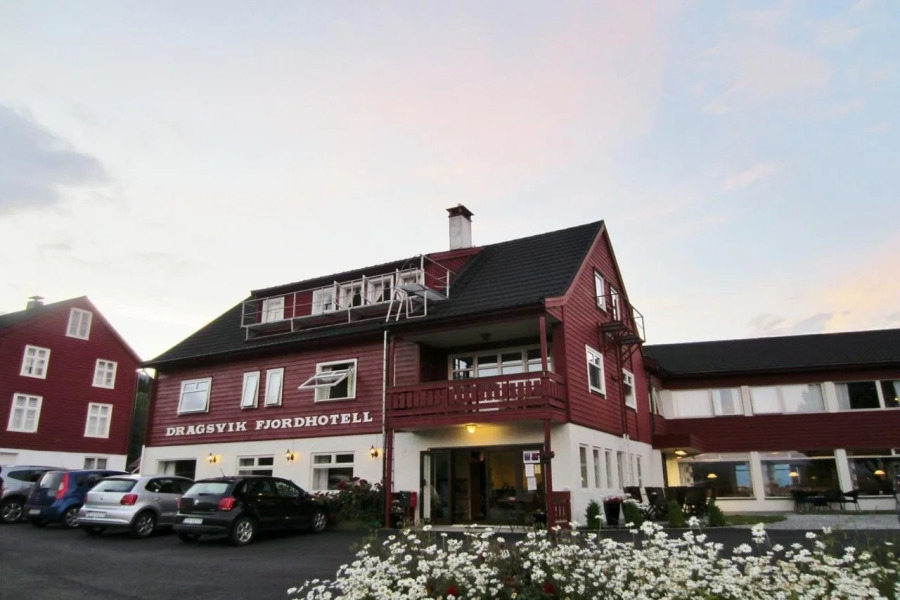 Dragsvik Fjordhotel