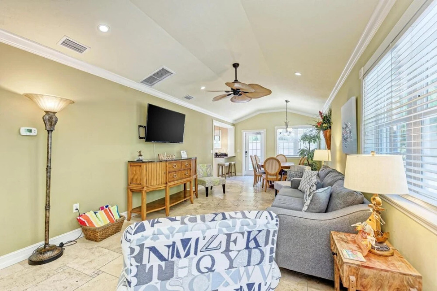 Anna Maria Island Surfside Bungalow