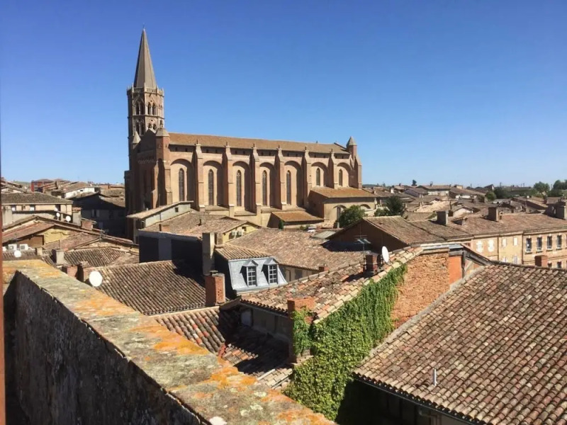 Charming 5 Bedroom House