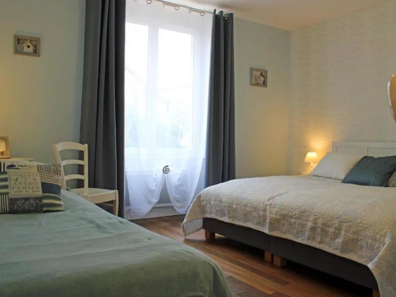 Gite Cindré, 5 pièces, 8 personnes - FR-1-489-256