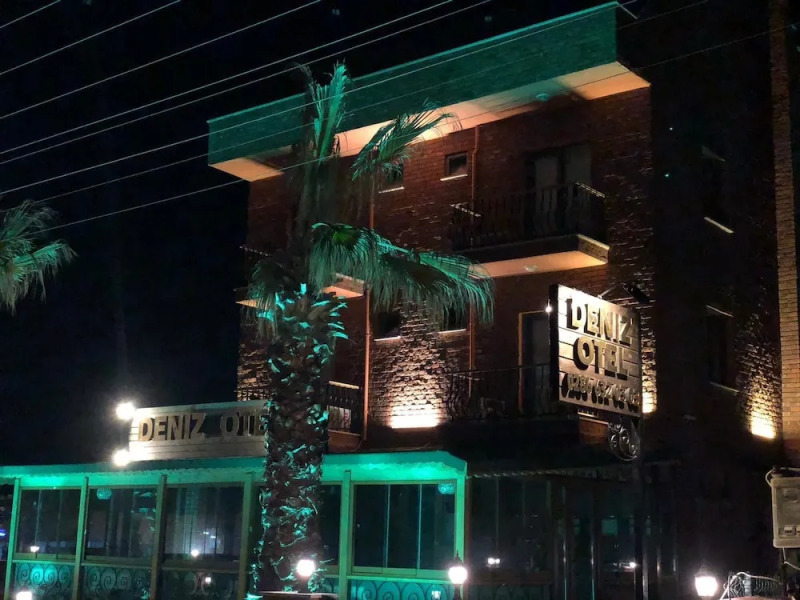Deniz Otel
