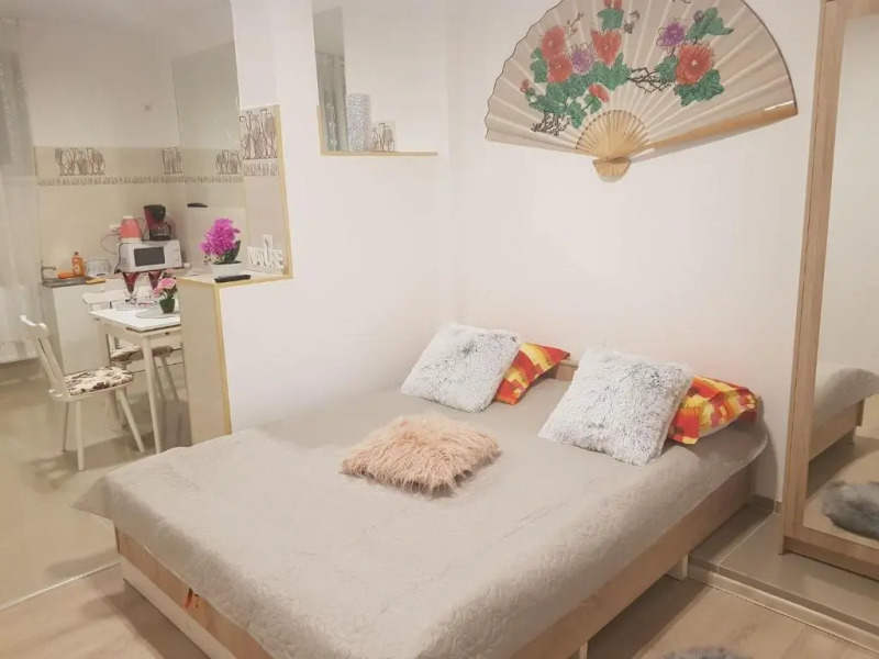 Georgiana Apartments