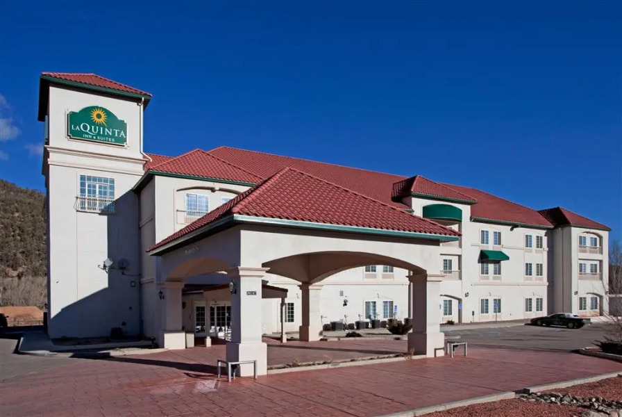 La Quinta Inn & Suites by Wyndham Ruidoso Downs