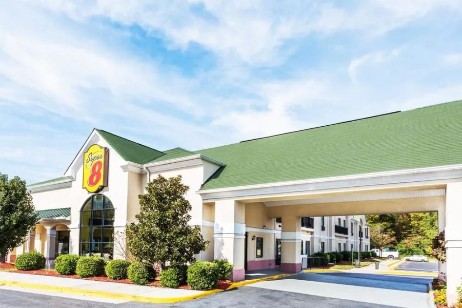 Super 8 Midlothian/Richmond Area