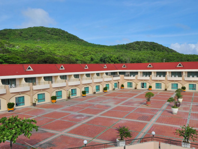 Howard Kenting Wonder House