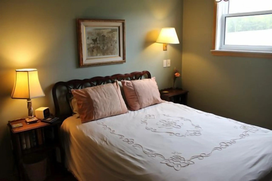 Chanterelle Country Inn & Cottages