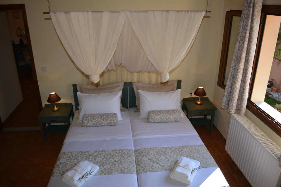 Elianthos Villa