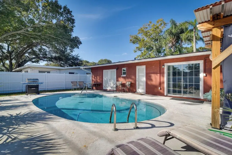 Pinellas Park Escape w/ Heated Pool!