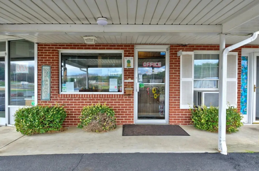 Knob Hill Motor Lodge – Hillsville