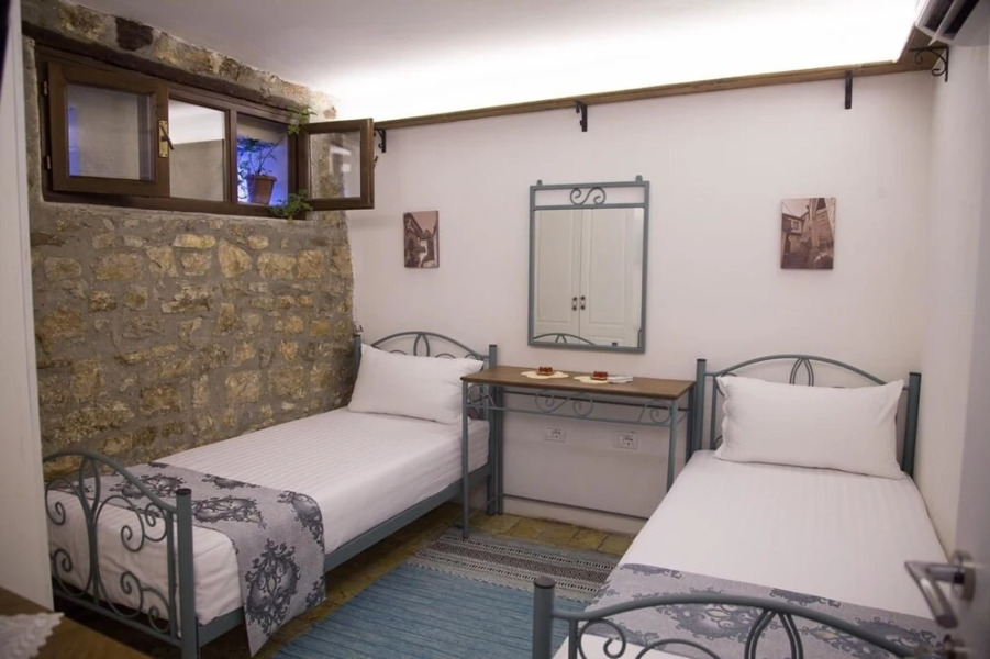 Villa 4 Bed & Breakfast