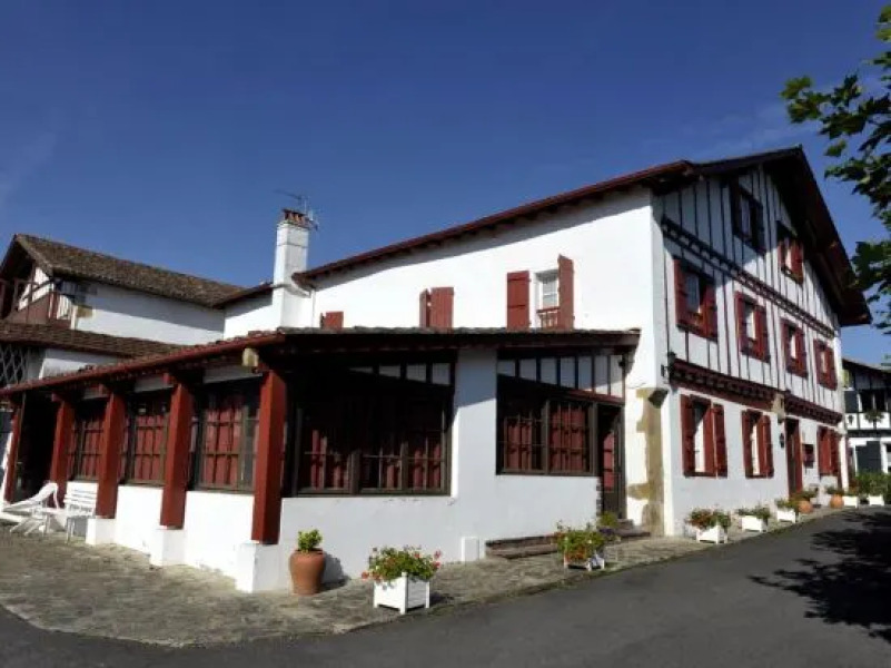 Logis Hôtel Baratchartea