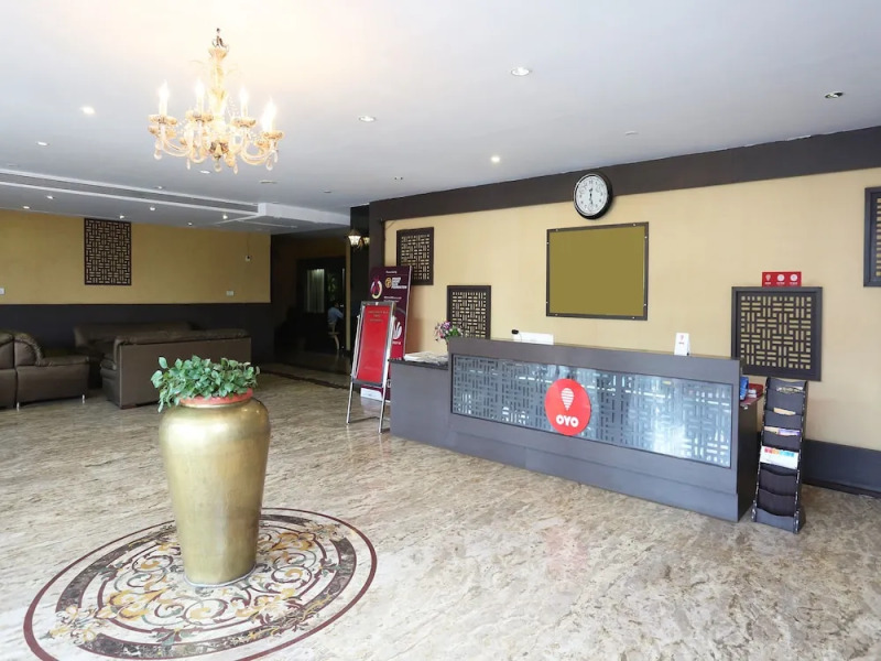 OYO 11939 Hotel Queens Club of India