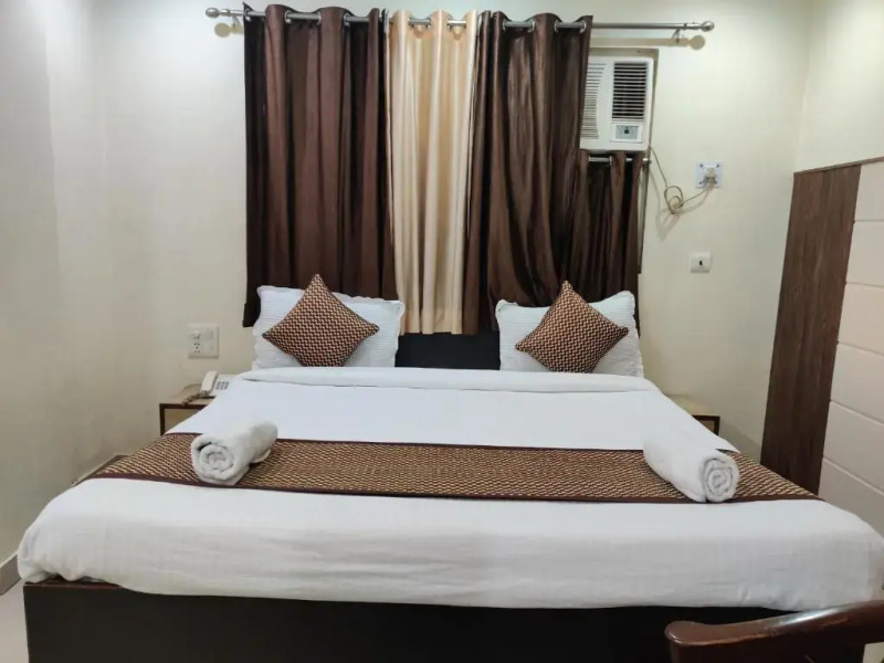 OYO 19453 Hotel Holy Basil