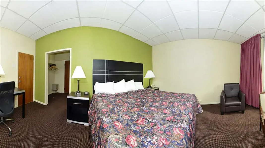 Days Inn Oil City Conference Center