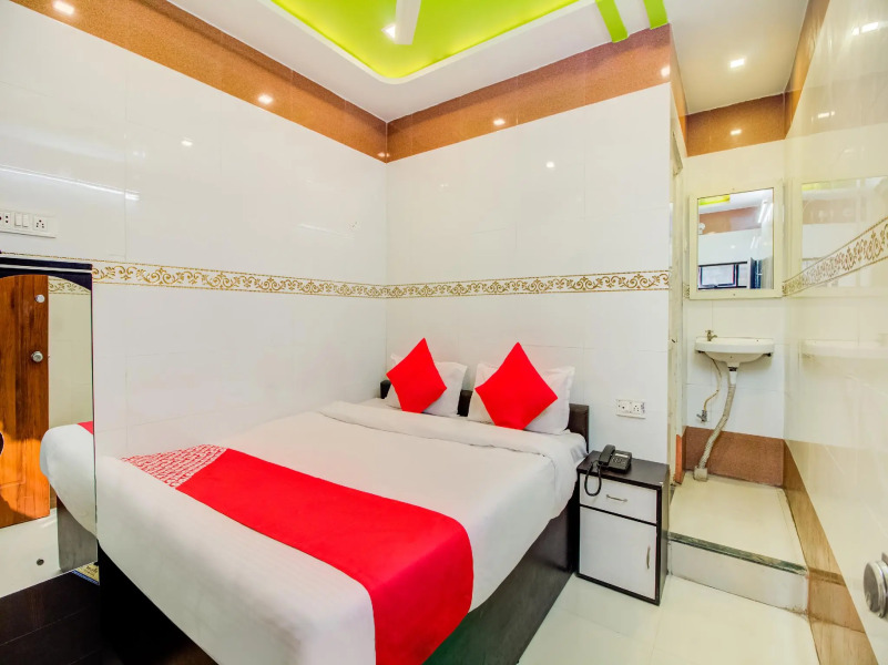 Hotel Galaxy by OYO Rooms