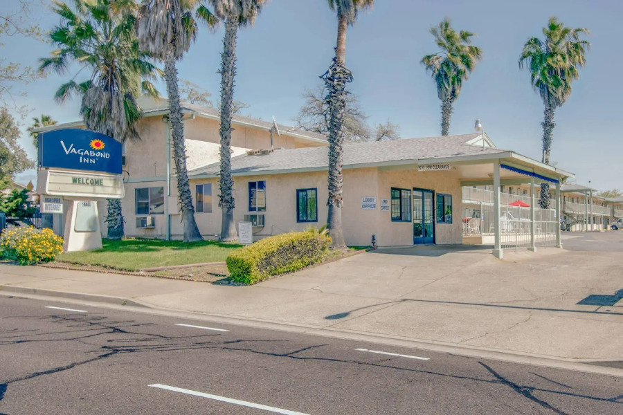 Howard Johnson Express Inn - Redding