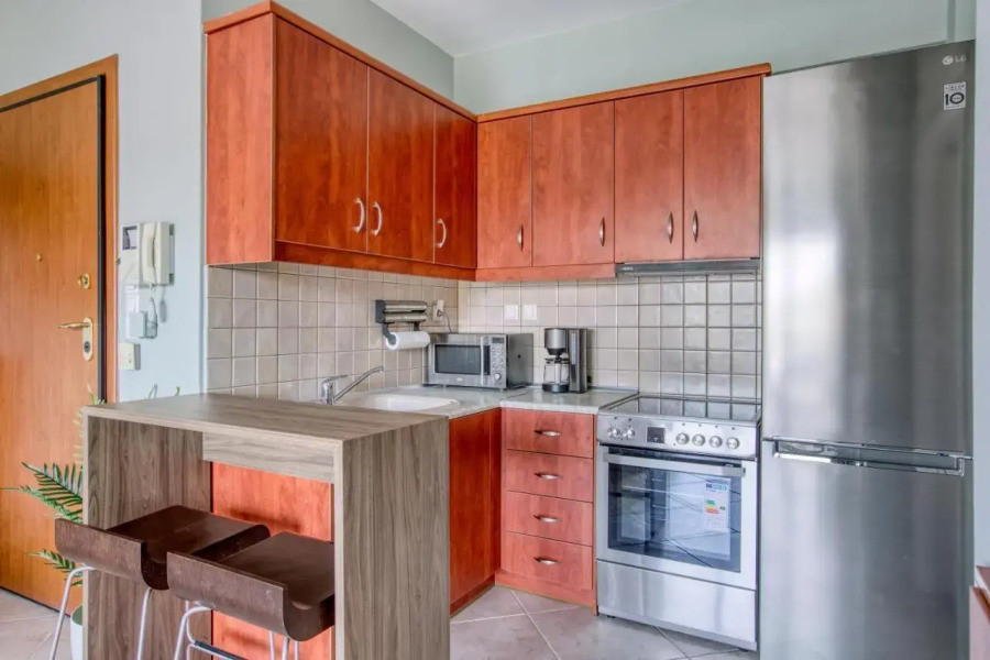 Sunny & cosy 2nd floor apt with a balcony