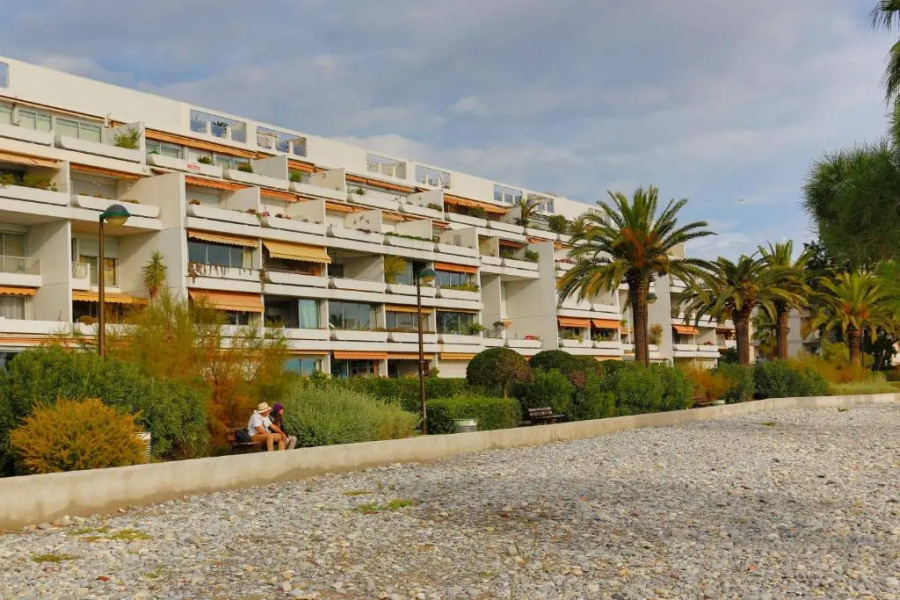 Sea view luxury apartment