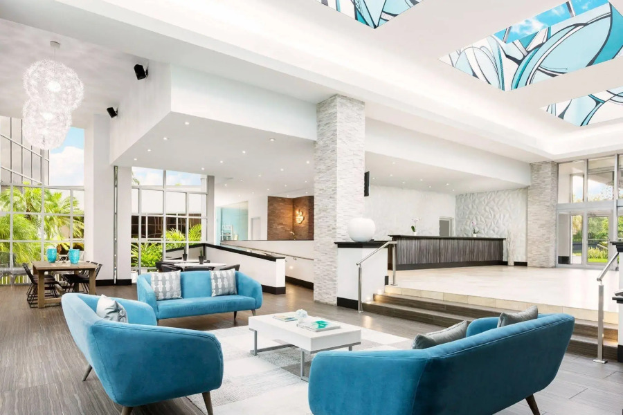 Sawgrass Grand Hotel and Suites Sports Complex