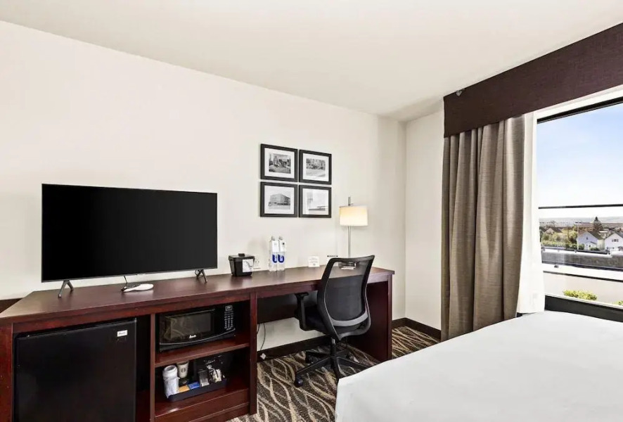 Cobblestone Hotel & Suites - Superior
