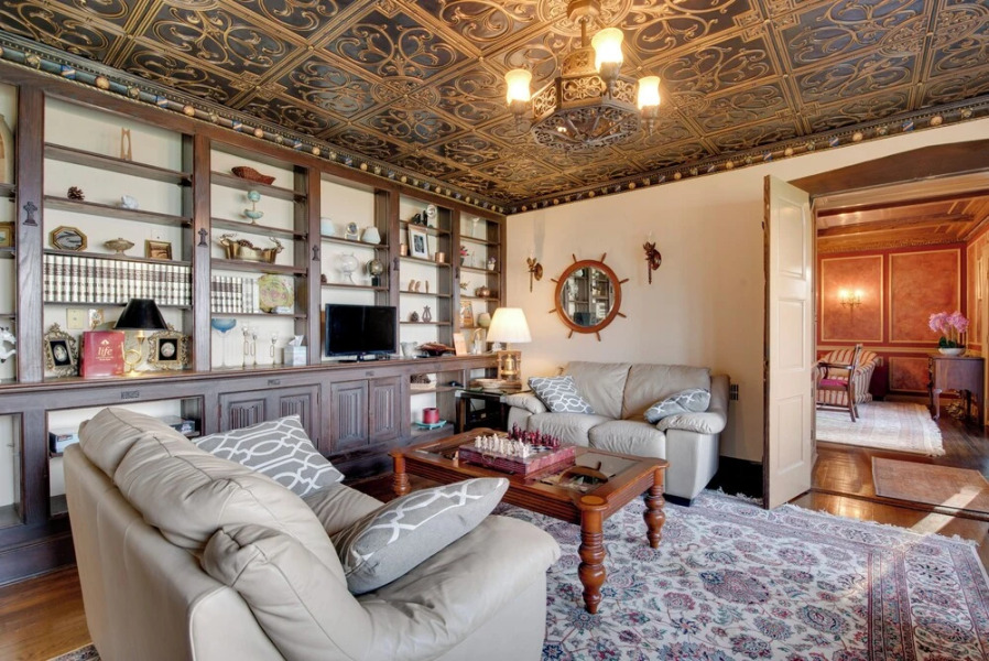 Hot Tub & Mtn Views: Expansive Hazleton Retreat